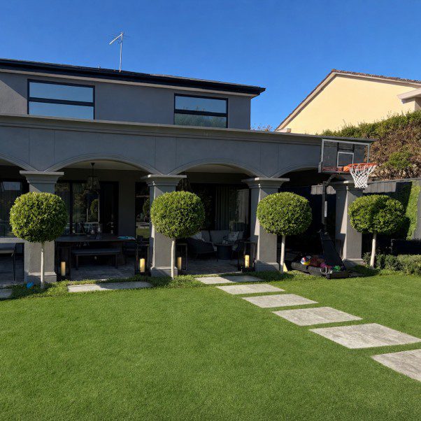 Hedge Trimming & Topiary